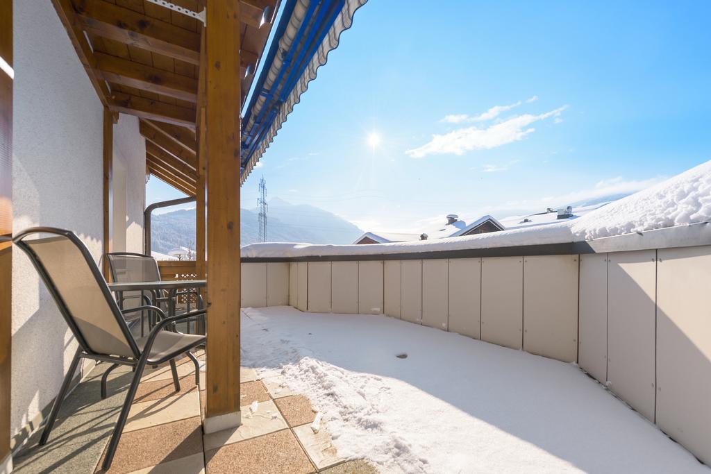 Haus Meneweger Apartamento Flachau Exterior foto